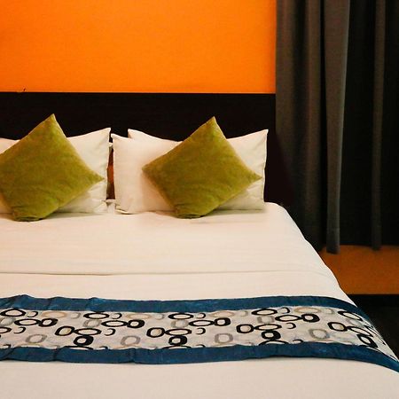 Golden Roof Hotel Ampang Ipoh Exterior photo