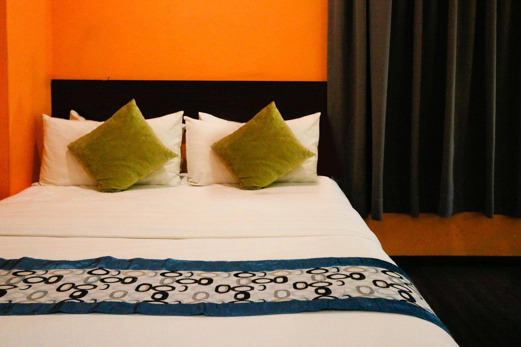 Golden Roof Hotel Ampang Ipoh Exterior photo
