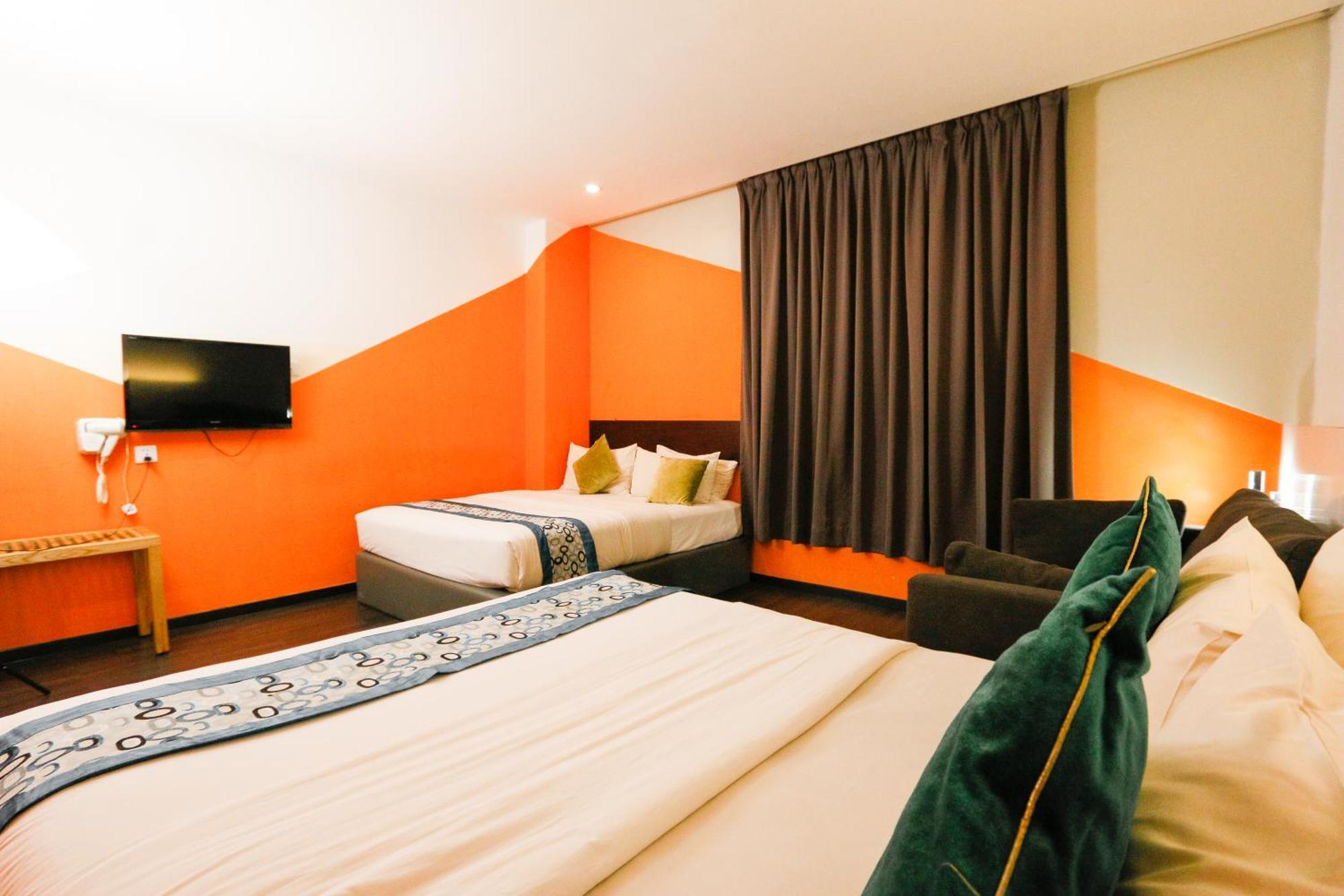 Golden Roof Hotel Ampang Ipoh Exterior photo